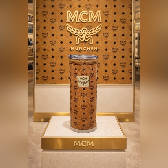 . Accessories - NIB Insulated 20 Oz Tumbler With Metal Straw And Cleaning Brush